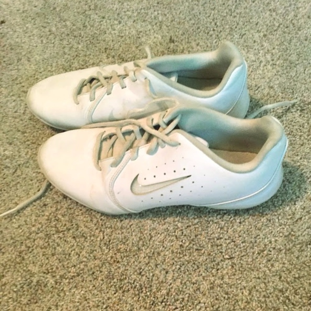 Nike sideline cheer shoe