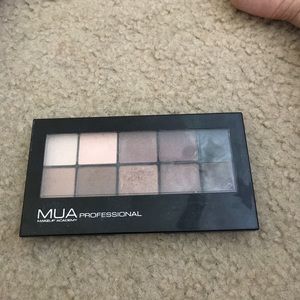 MUA eyeshadow pallete