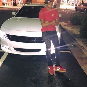 Meet your Posher, Dominique