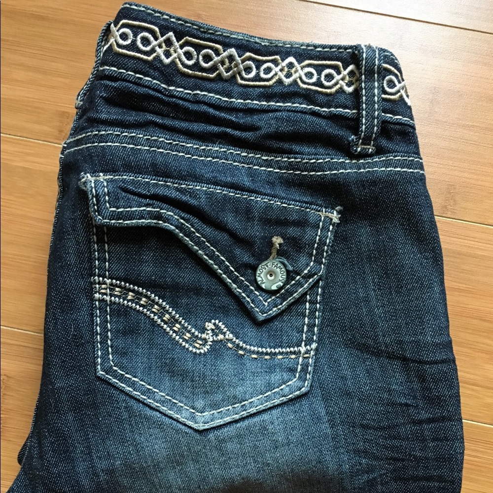 Almost Famous New Stonewashed Size 5
