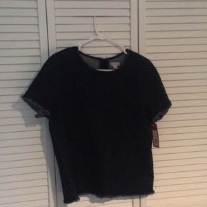 Super cute frayed denim top!