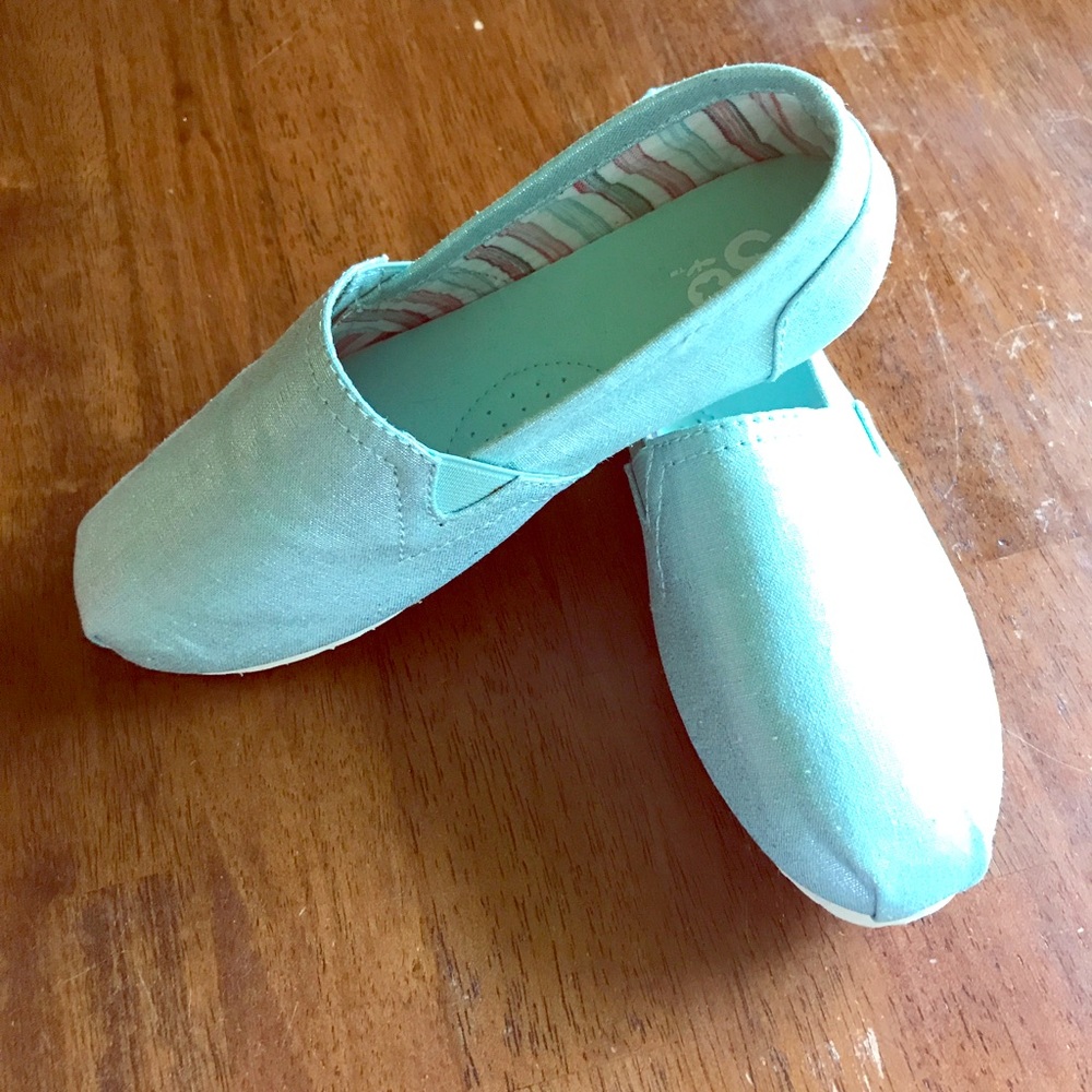 SO brand Mint textile upper