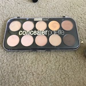 Concealer palette