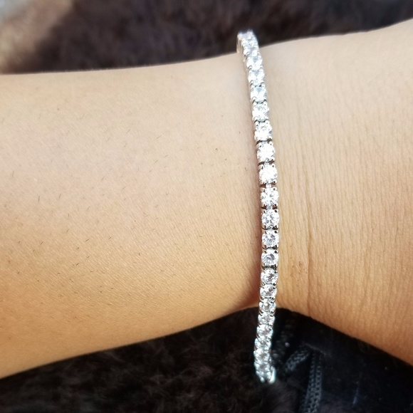 SALE! 18k Swarovski Tennis Bracelet - Picture 5 of 8
