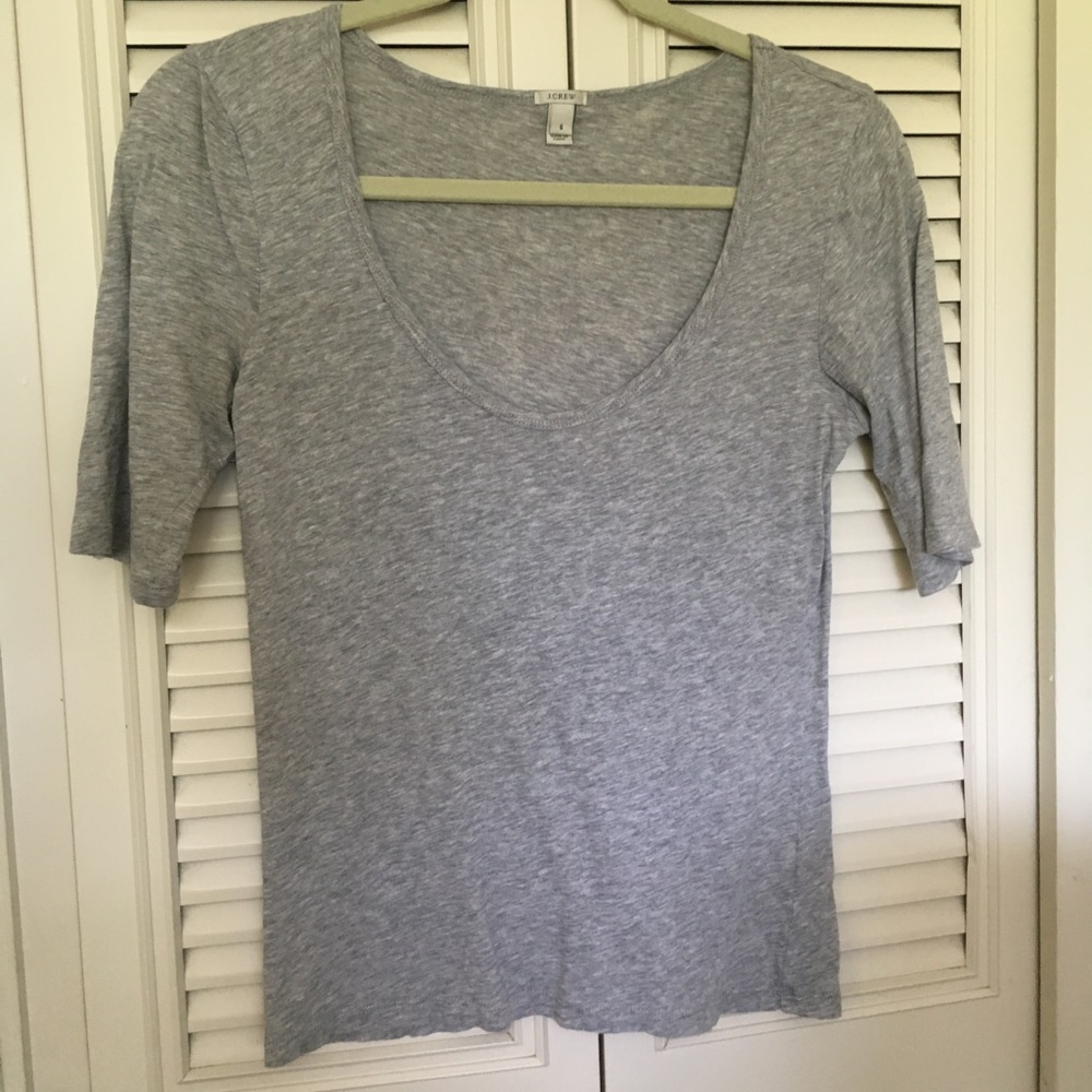 Scoop neck tee