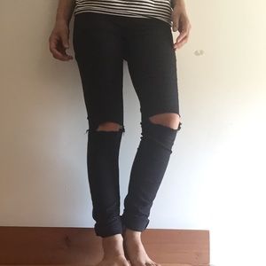 H&M skinny jeans in black size 2 good for petit