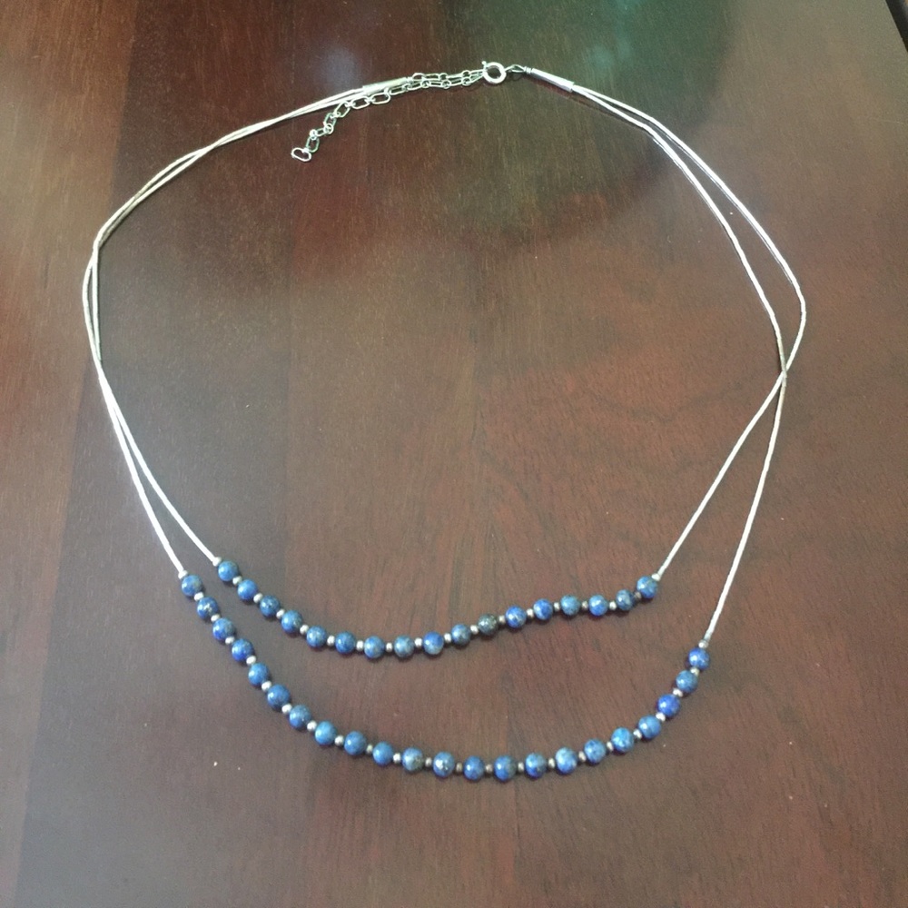 Accent necklace