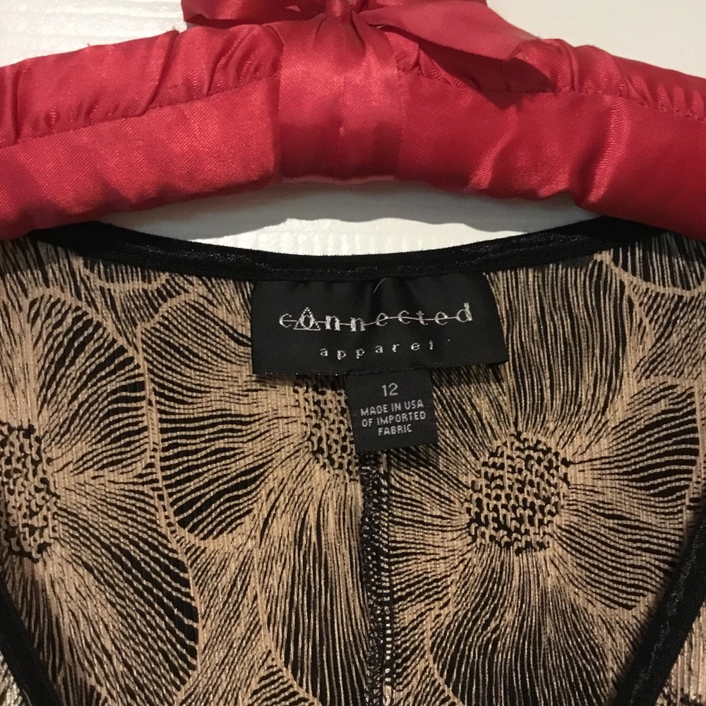 Ladies top - Picture 3 of 4
