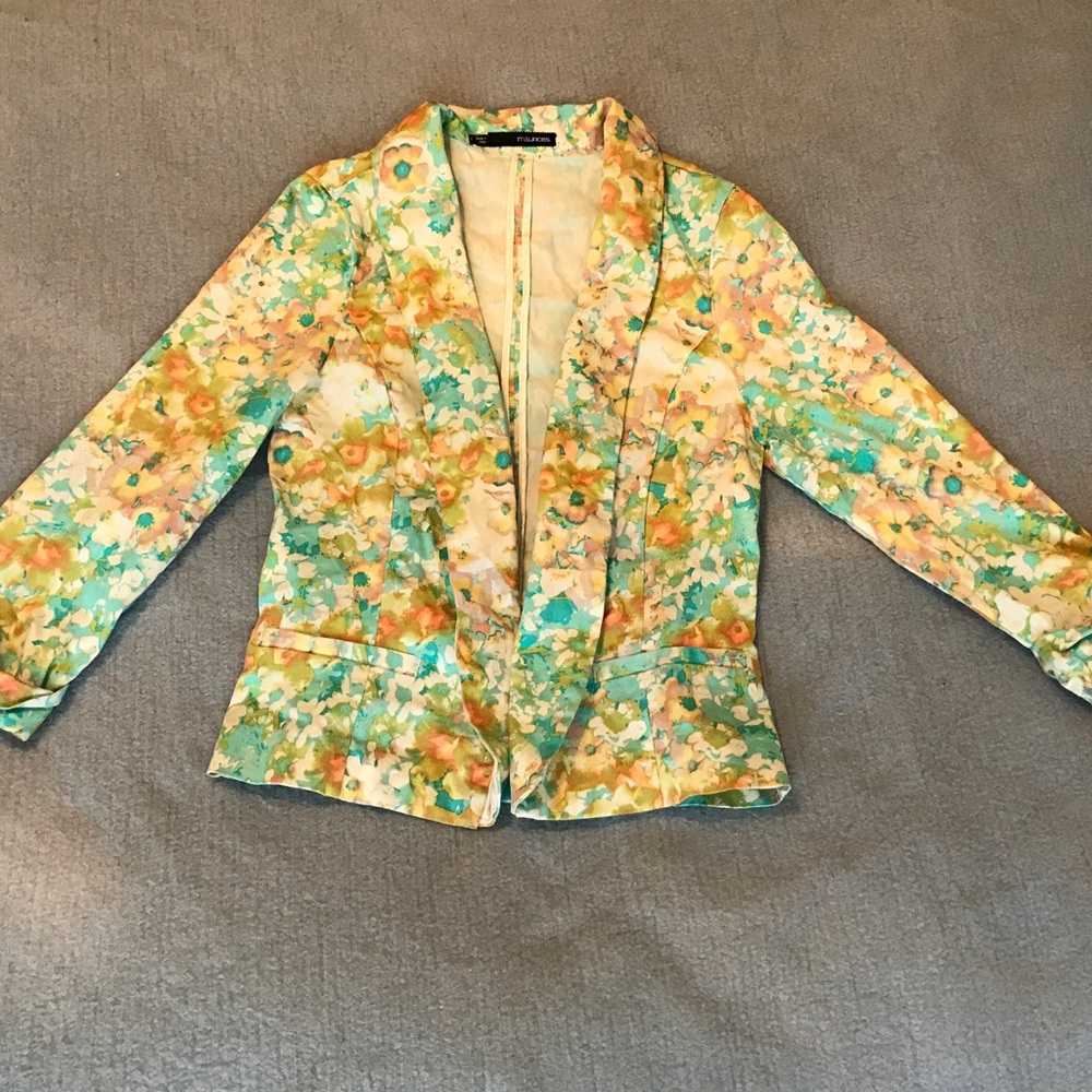 Flowery Blazer Size S Maurice's