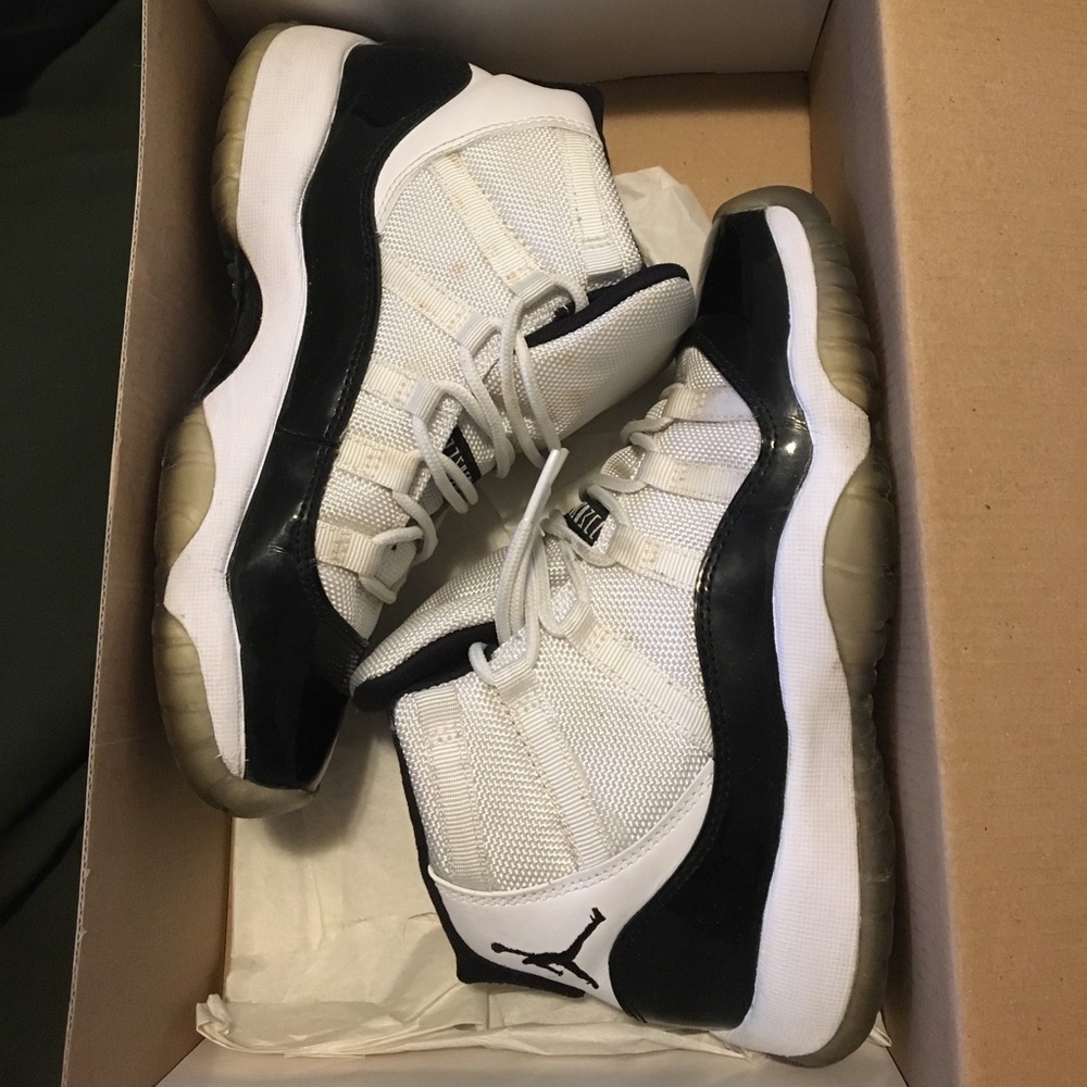 Air Jordan 11 Retro Concords