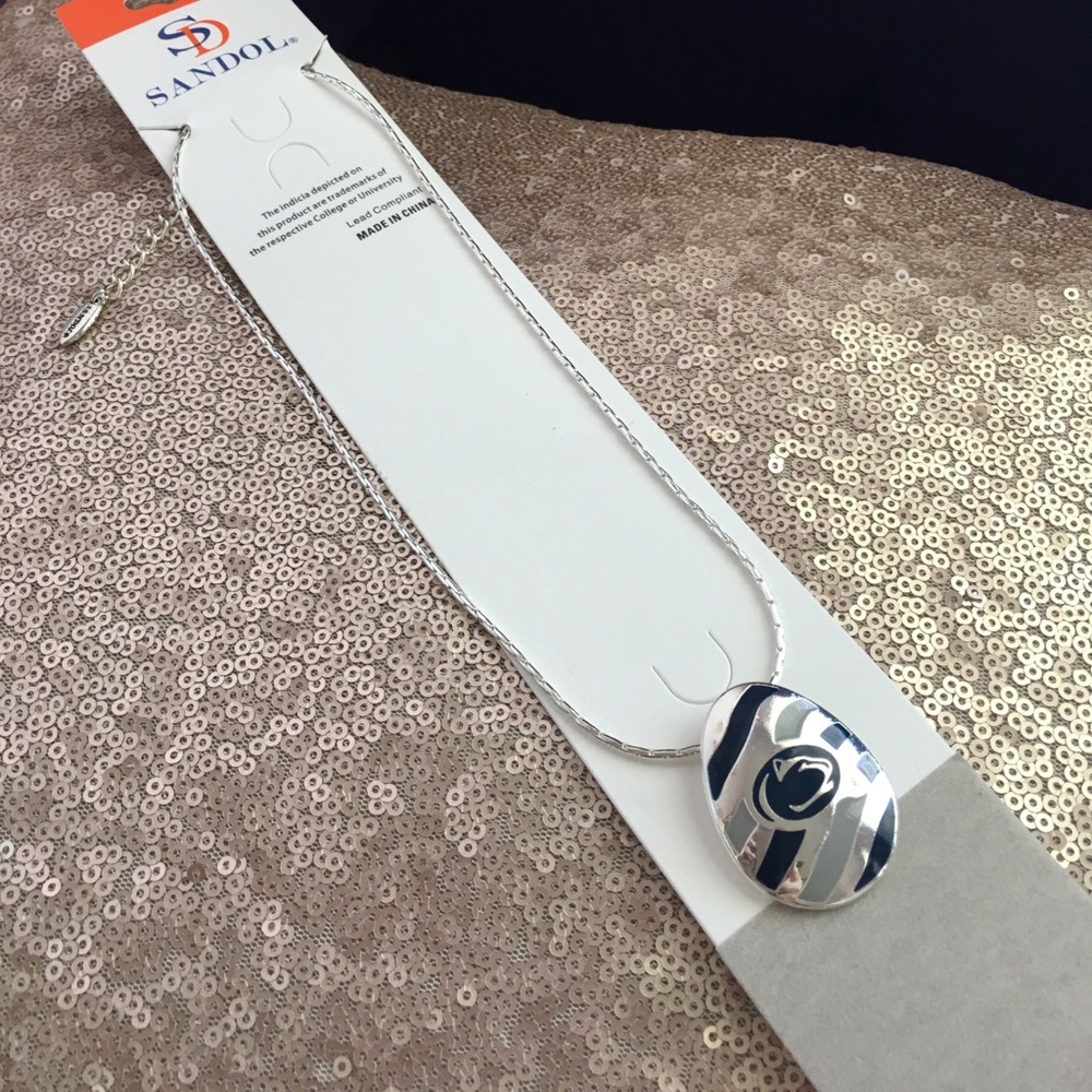 🏈 NWT Penn State Silver Tone Necklace