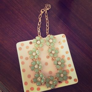 Forever 21 floral necklace