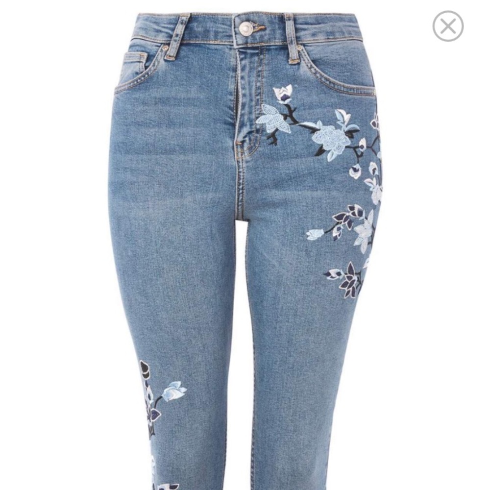 SOLDBrand new topshop Jamie jeans !!!! Ankle jeans