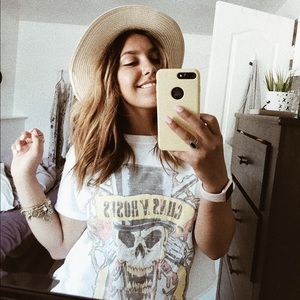 Meet your Posher, Kiana