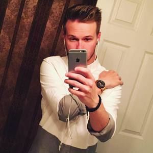 Meet your Posher, Chris