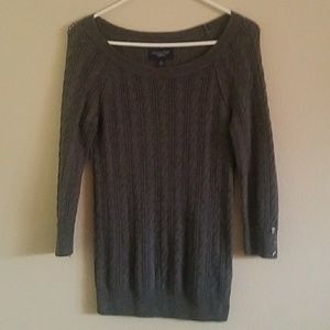 American Eagle cable knit sweater 3/4 sleeves