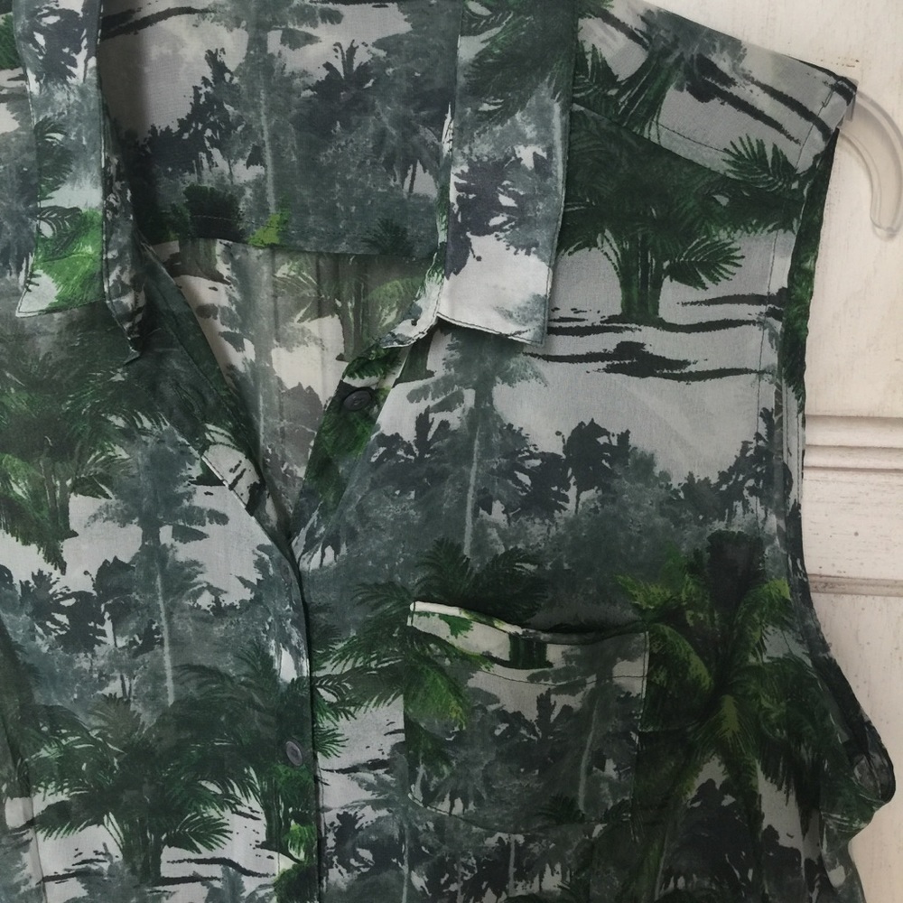 Bar III Dark Green Sleeveless Tie Blouse.17267 - Picture 3 of 5