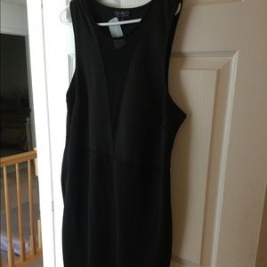 Black bodycon dress
