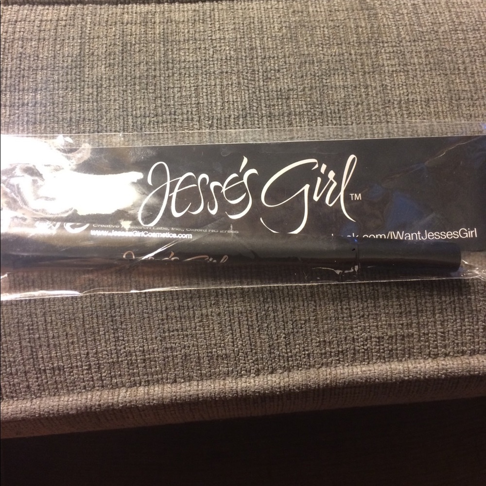 Jesse's Girl Liquid Eyeliner