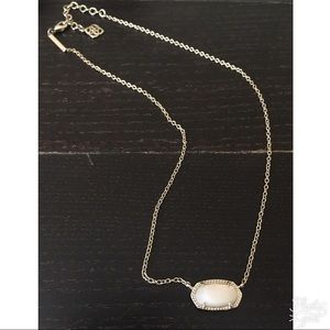 Kendra Scott Elisa Pendent Necklace in Ivory