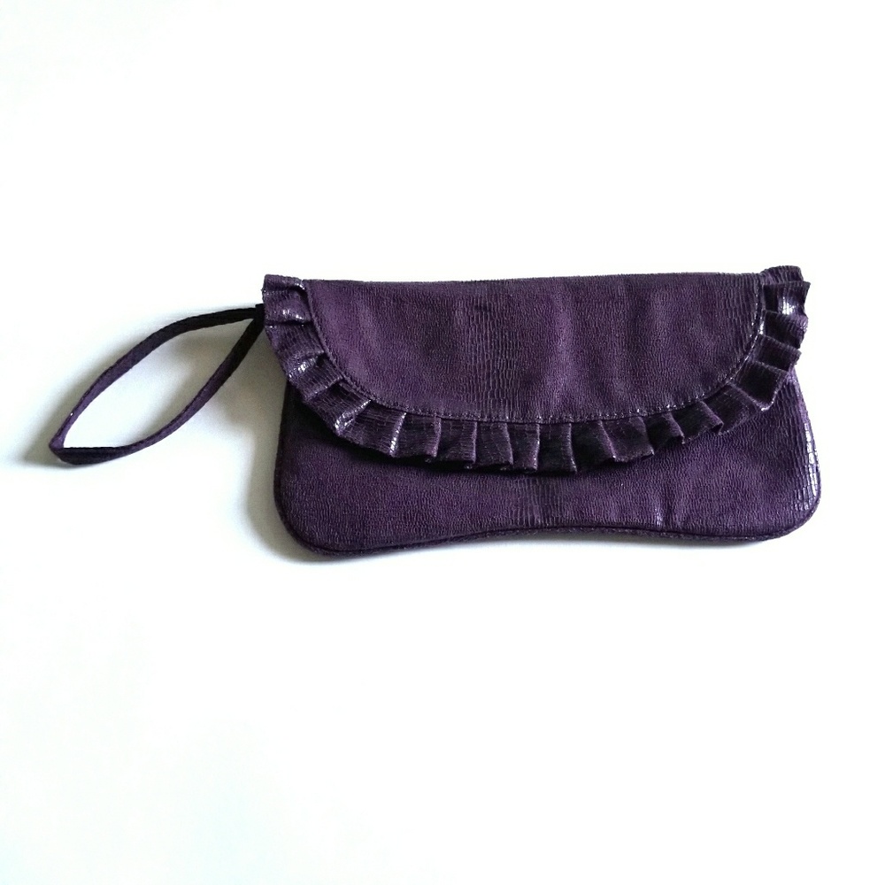 Free(w.purchase)Steve madden wristlet