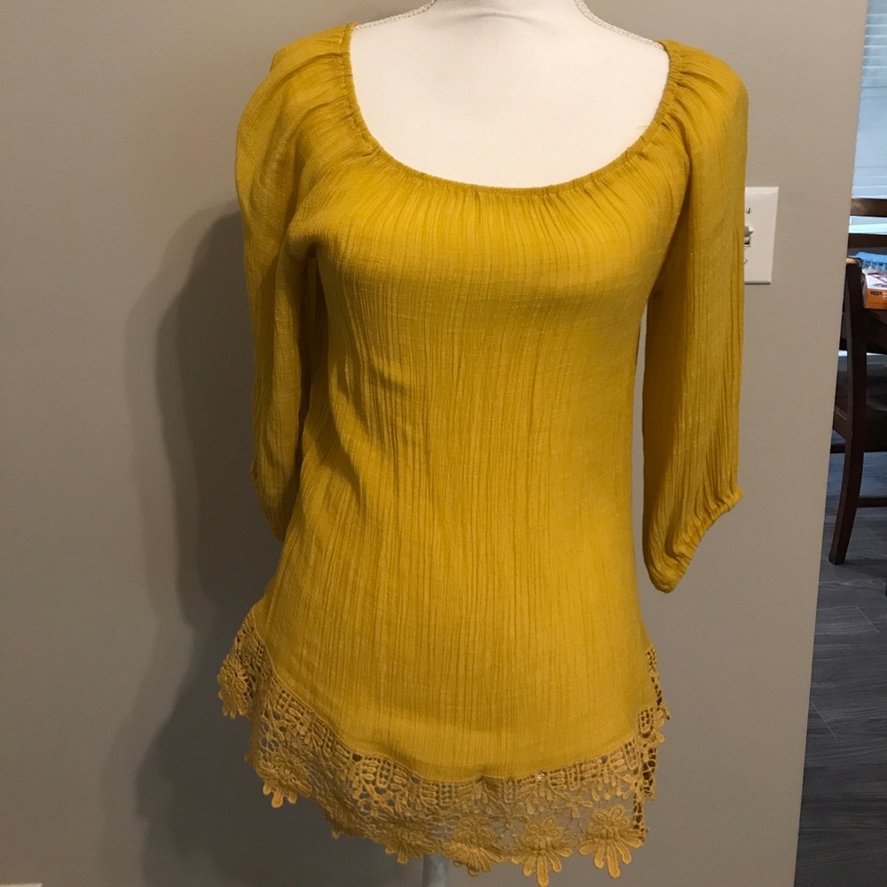 Gold/yellow top