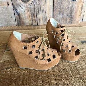 Brown wedges