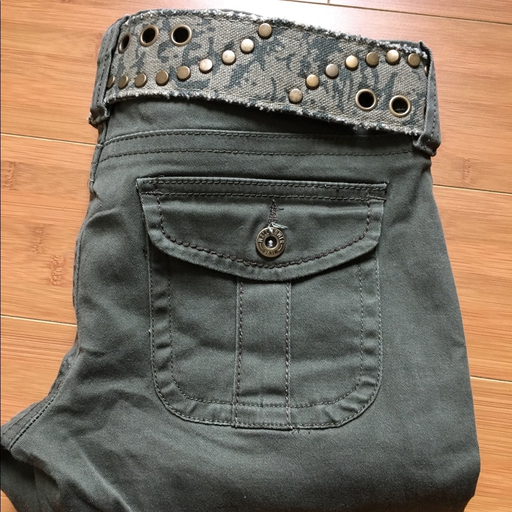 Wallflower Army Green Skinny Cargo jeans size 5