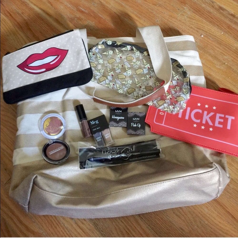 Beauty bag bundle