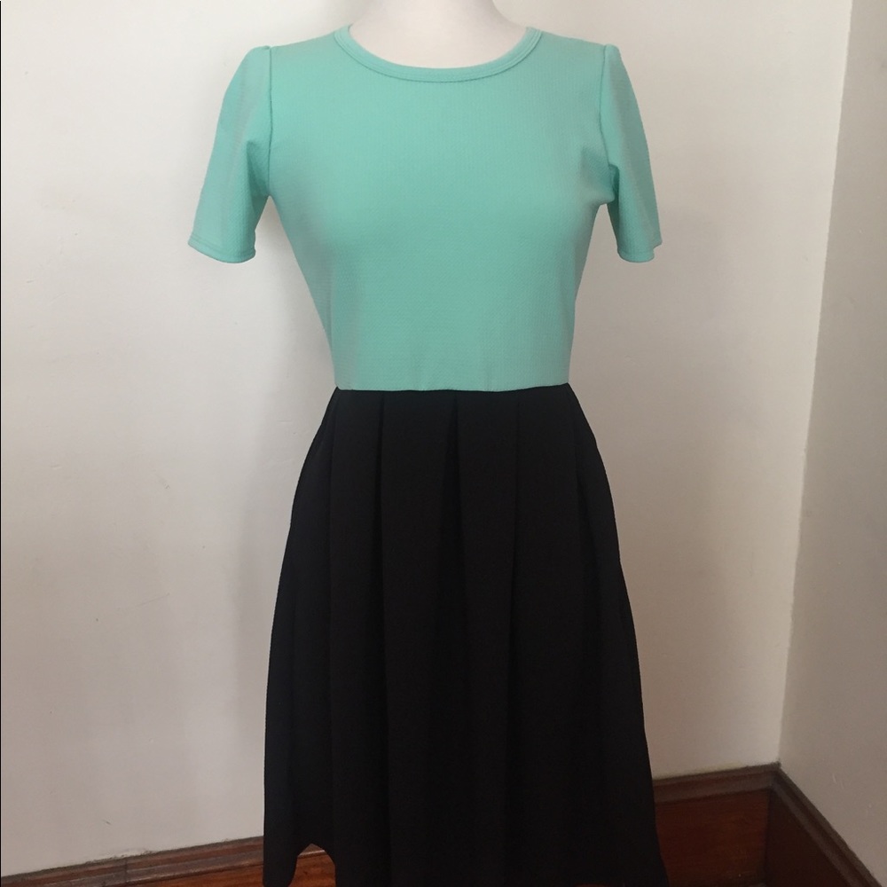 Lularoe Amelia dress