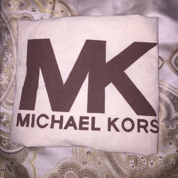 Michael Kors Soft Leather Hamilton Tote in Camel - Picture 6 of 6