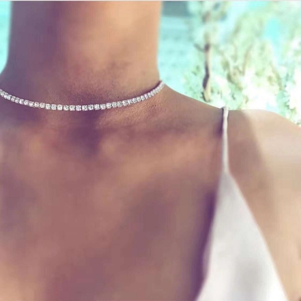 Simple Design Crystal Beads Choker