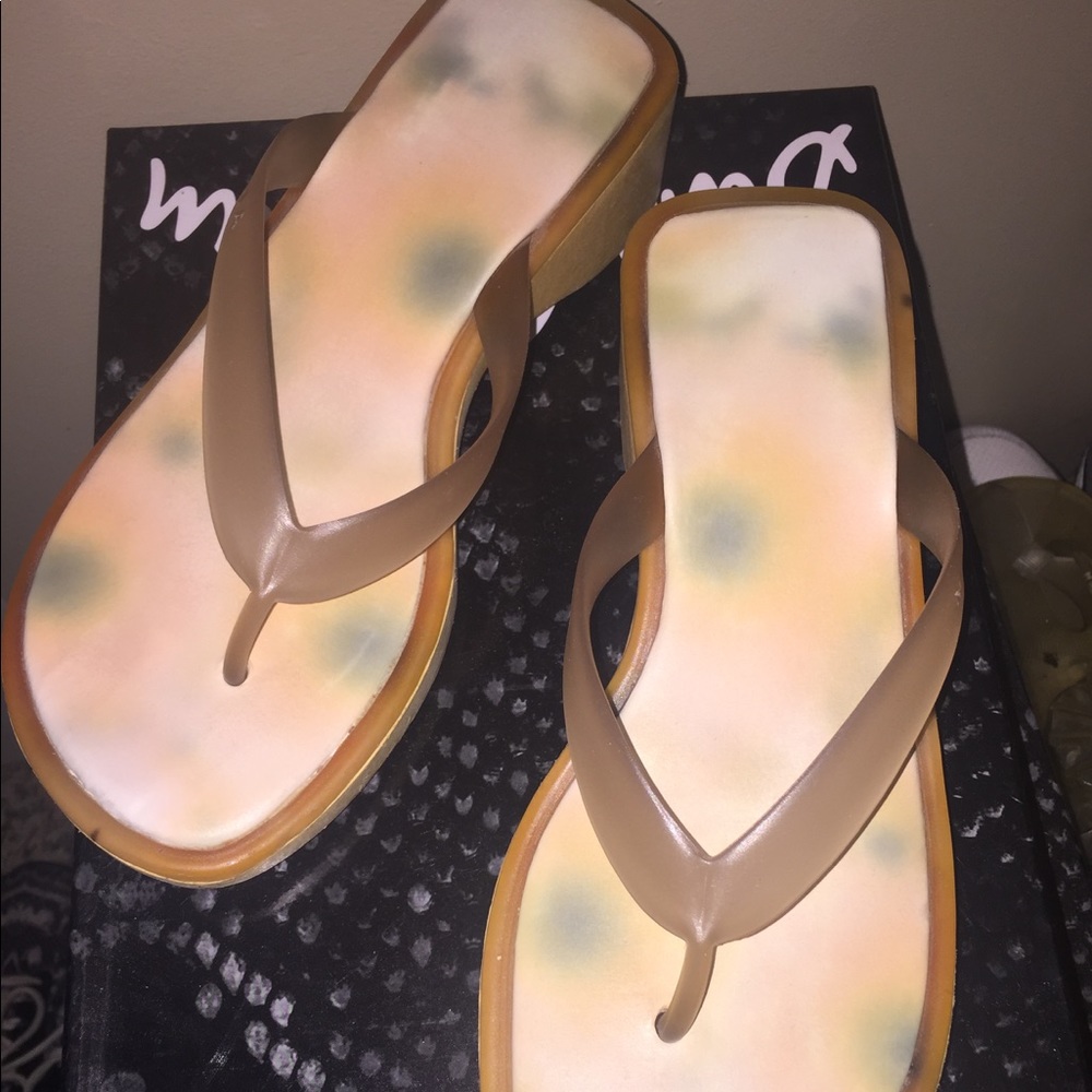 Mia wood sandals