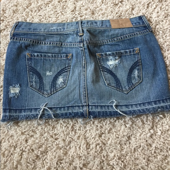 Never worn jean skirt - Picture 3 of 3