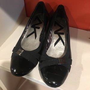Anne klein sport flats