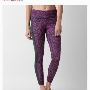 Steve Madden Active Static Print Leggings
