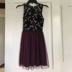 NWOT. Beautiful embroidery!