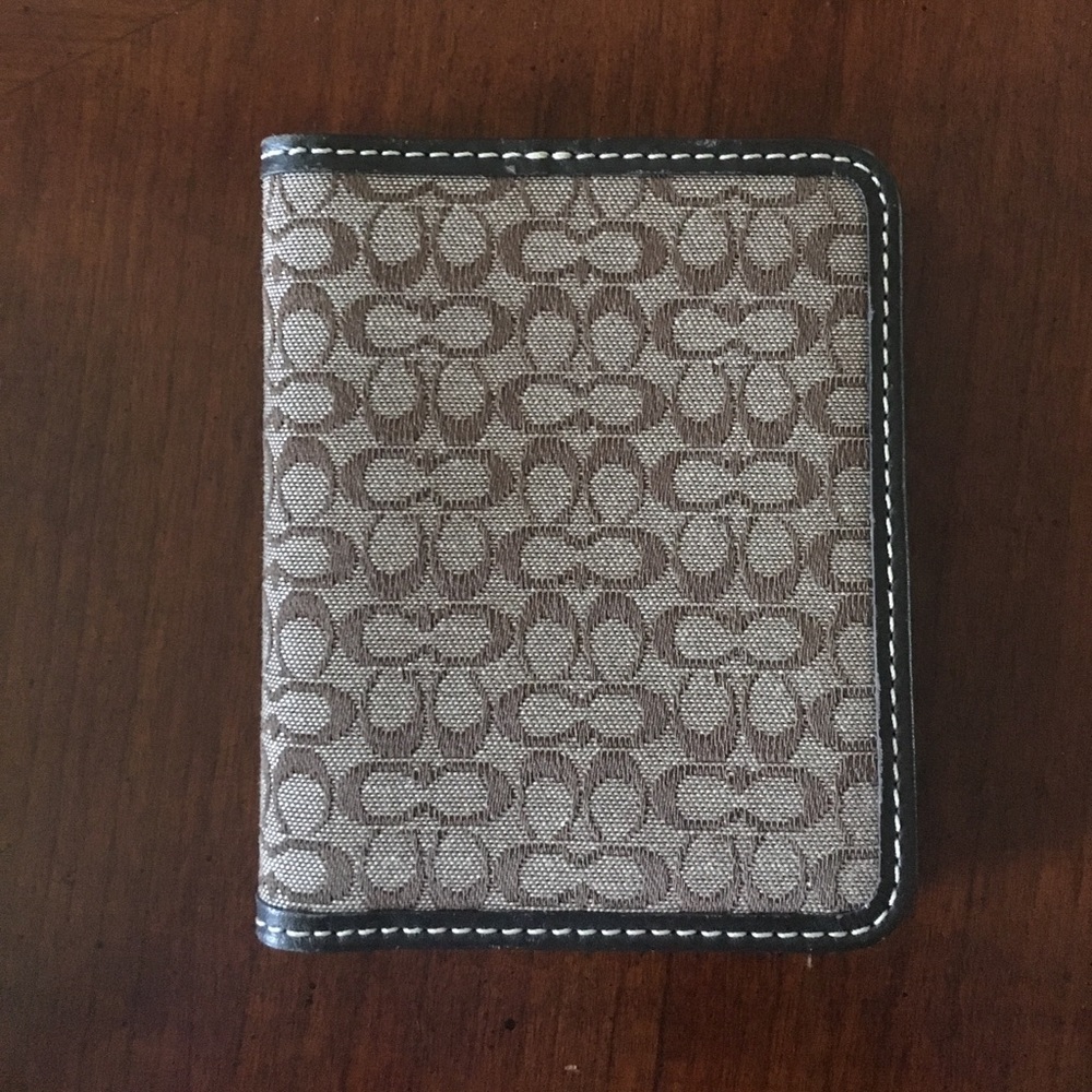 💝 Coach Brown Logo Card Case