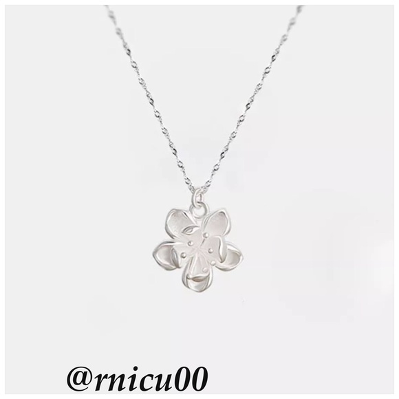 *Last 1*Dainty Flower Sterling Pendant Necklace! - Picture 6 of 8