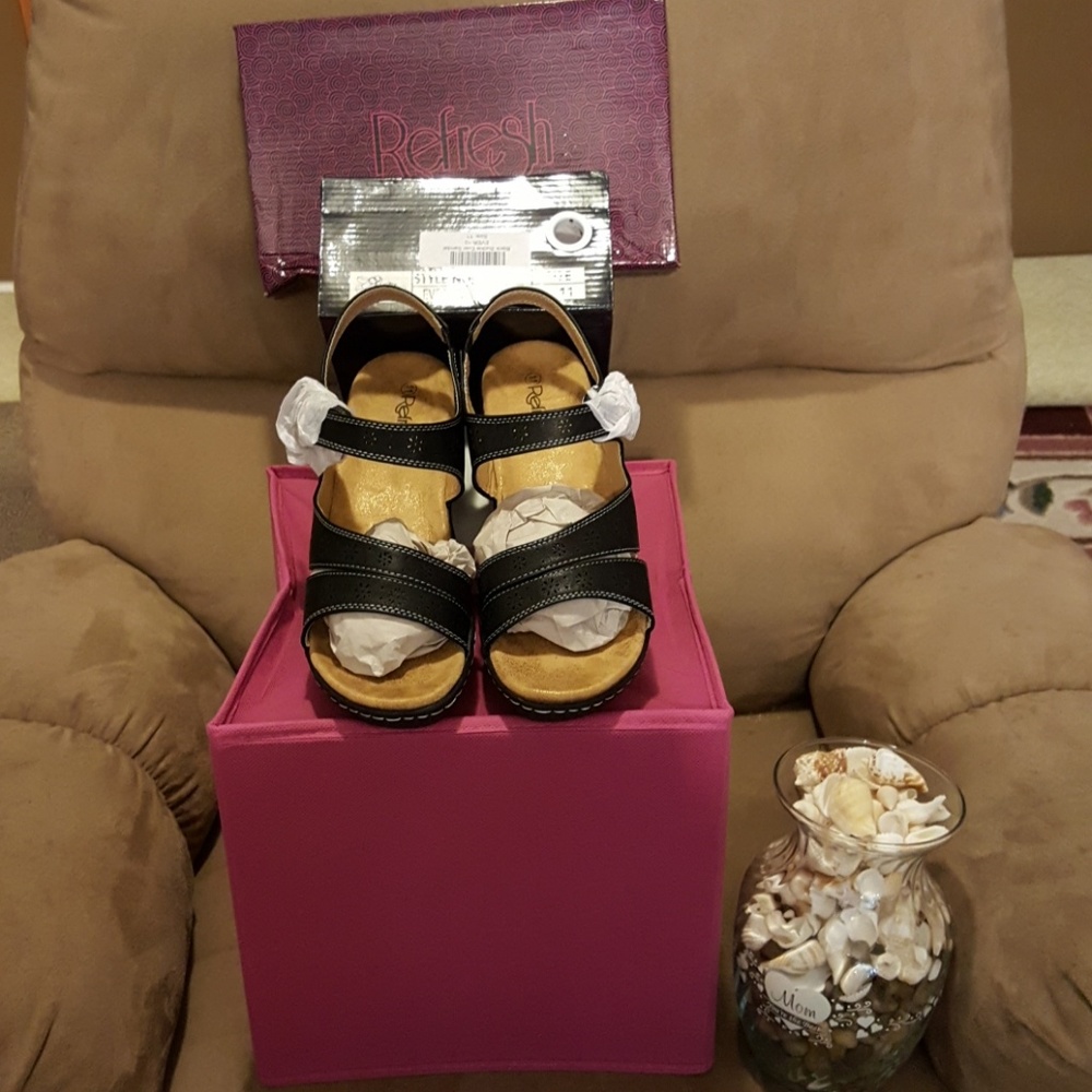 Black Buckle Ever Sandal size 11 (NEW)