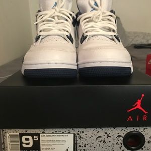 Retro Jordan 4 "Columbia"