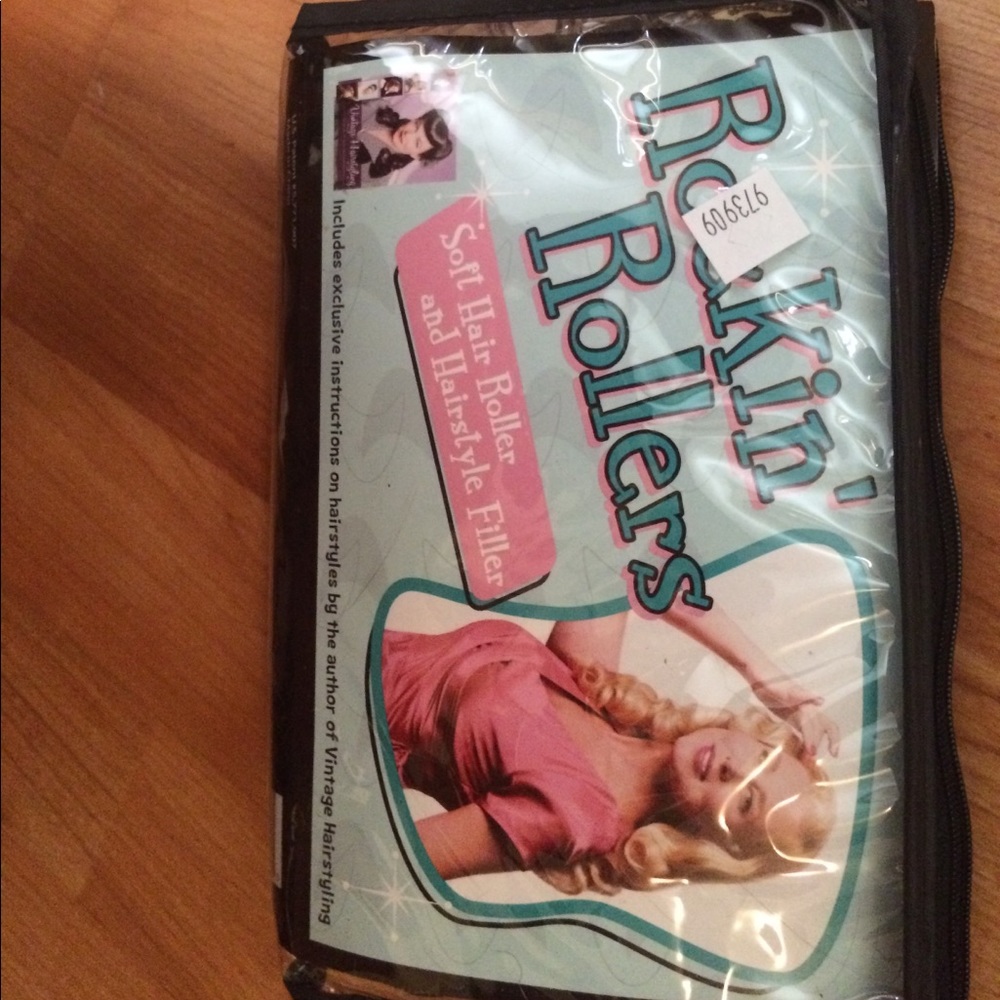 Pinup couture rollers