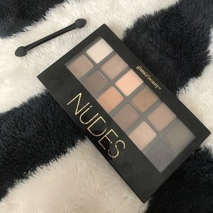 Deluxe combo eyeshadow palette