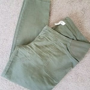Jessica Simpson Maternity Pants!