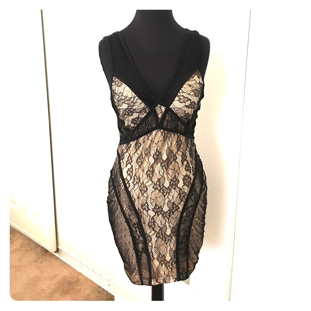 NEVERWORN KIM K SEXY LACE BODYCON DRESS