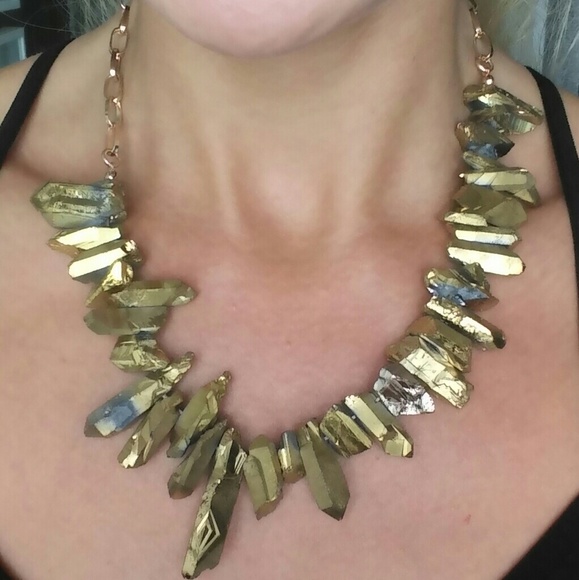 CRYSTAL SHARD NECKLACE & EARRINGS - Picture 2 of 3