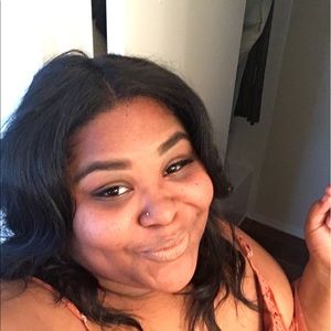 Meet your Posher, Dwanique