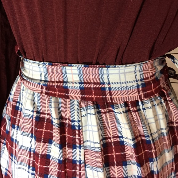 LAST ONE! NWT Maroon Fall Romper 🍂 - Picture 6 of 6