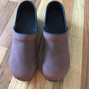 Men's clog slip on shoes