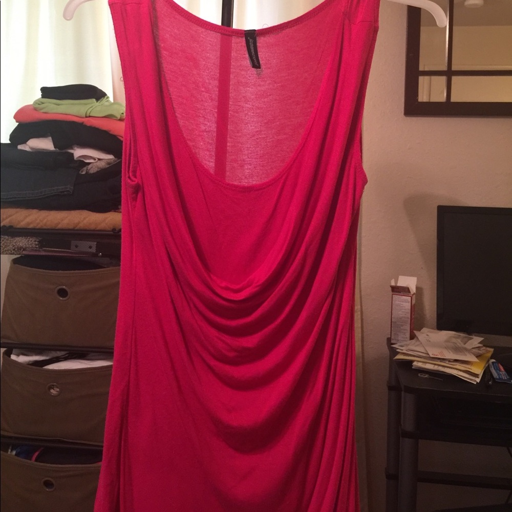 Size L Women's flowy pink tank top in good cond